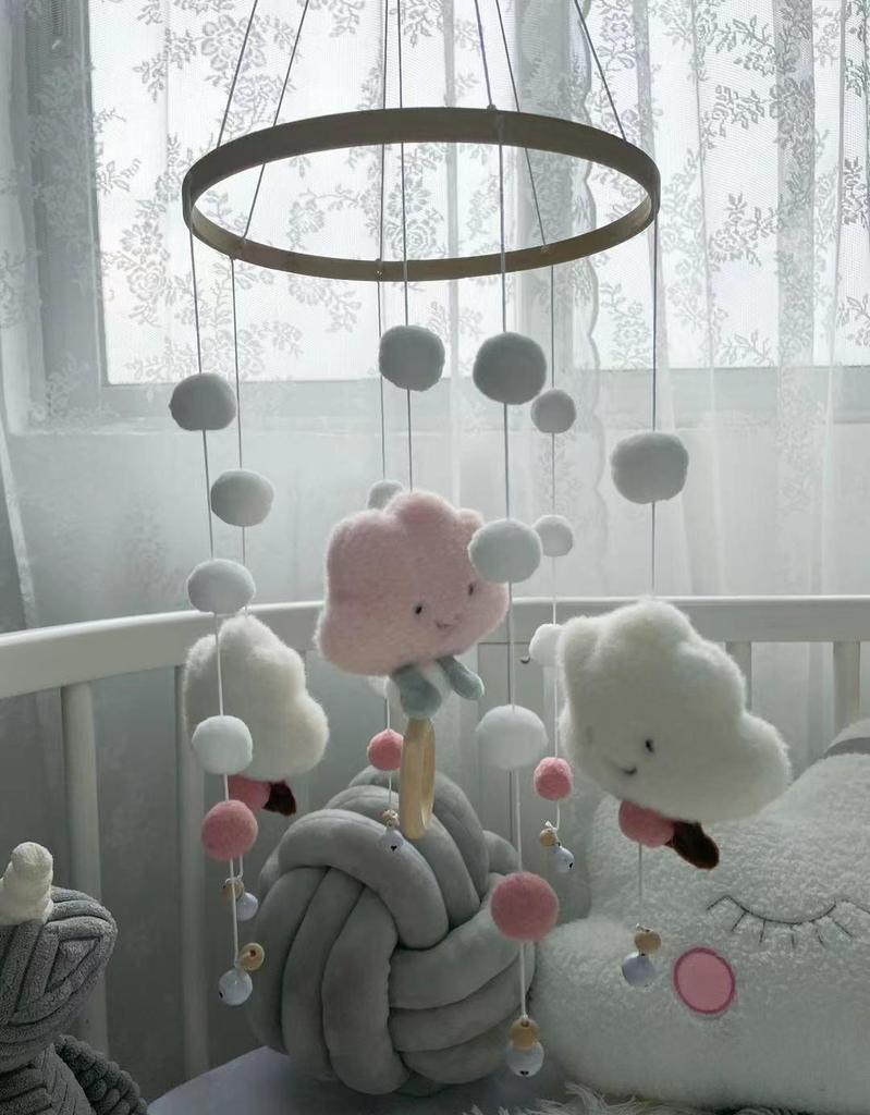 Přeshraniční dřevěná korálková zvonkohra & mobil s kožešinovou koulí - Dekorativní rekvizita do dětského pokoje a butiku