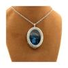 Pierres et Minéraux. Collier Apatite bleu neon brut. Modèle ovale.