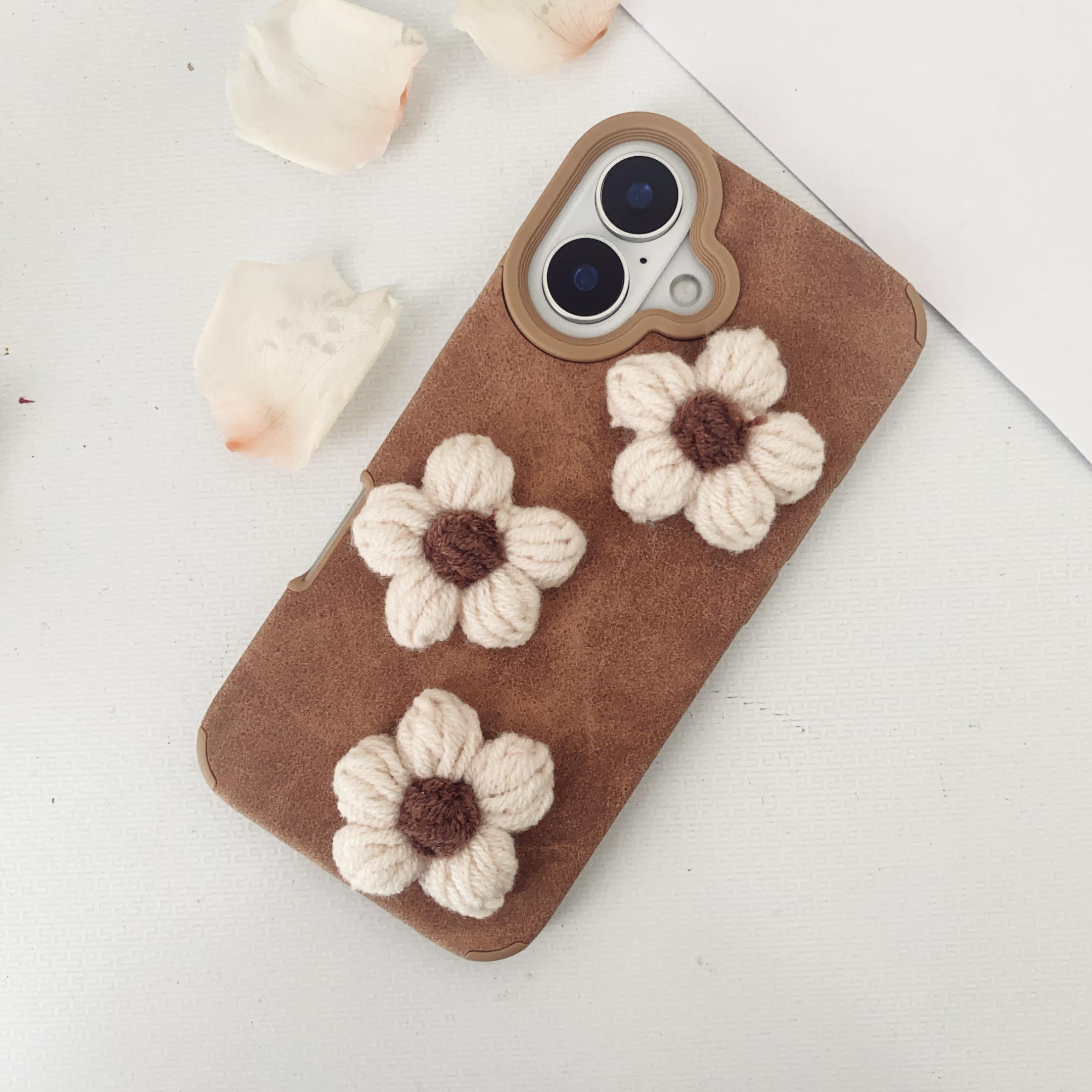 

Коричневый защитный чехол для телефона с большим/маленьким цветком для iPhone 13/14/15/16 Pro Max for iPhone 16 Pro Max