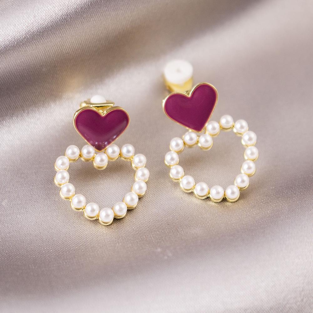 Elegant Clip-On Triangle Earrings for Non-Pierced Ears - Versatile, Light Luxury for Everyday Wear.