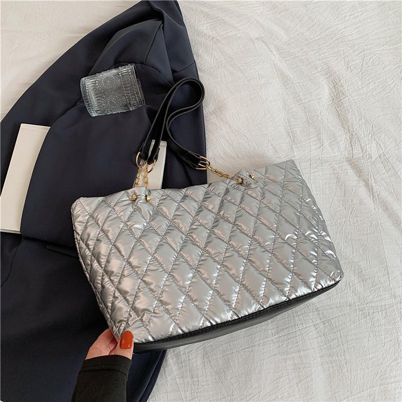 Large capacity tote bag women's 2025 new diamond shoulder bag women's cotton clothing bag fashion trend work bag tide