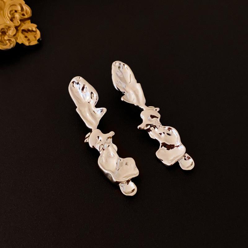 Elegant Metallic Lava Silver Needle Geometric Earrings & Necklace Set for Women
