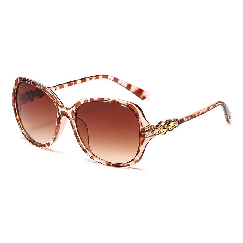 Korean Style Oval Frame Sunglasses for Men & Women 2026 - Fashionable Sun Protection for Driving