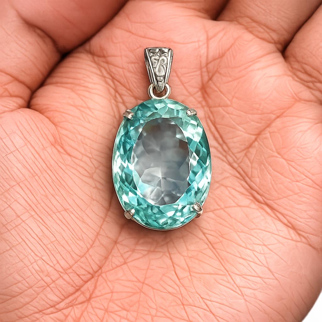 Naturalny Niebieski Topaz Owalny Wisiorek ze Srebra Próby 925, 114 Karatów