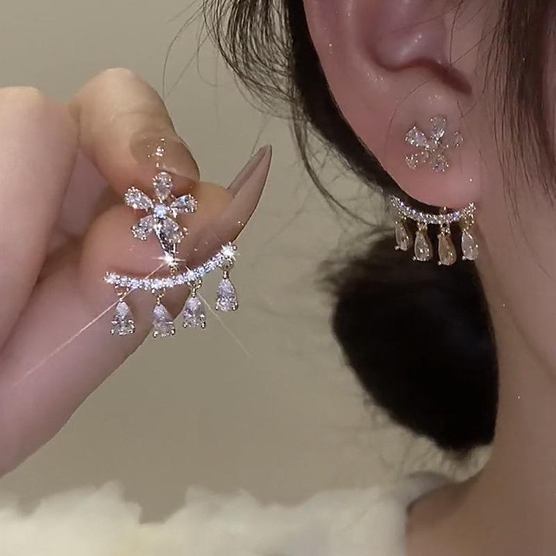 Exquisite Pearl Snowflake Shape Stud Earrings for Women Light Luxury Crystal Flower Bow Tassel Earrings Party Jewelry Gifts