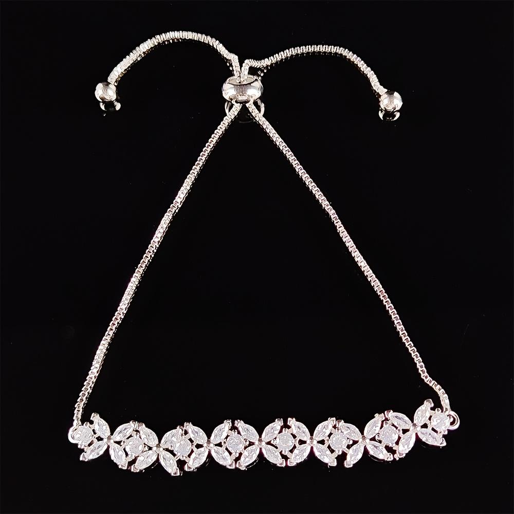 1PC Fashionable and Elegant Hydrangea Shape Synthetic Zircon Bracelet, Niche Design Adjustable Super Flash Synthetic Zircon Jewelry Versatile Bracelet