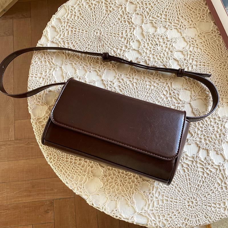 Early Autumn New Retro Versatile Oil Wax Leather Messenger Bag Small Square Bag Women's Bag Casual Shoulder Armpit Bag