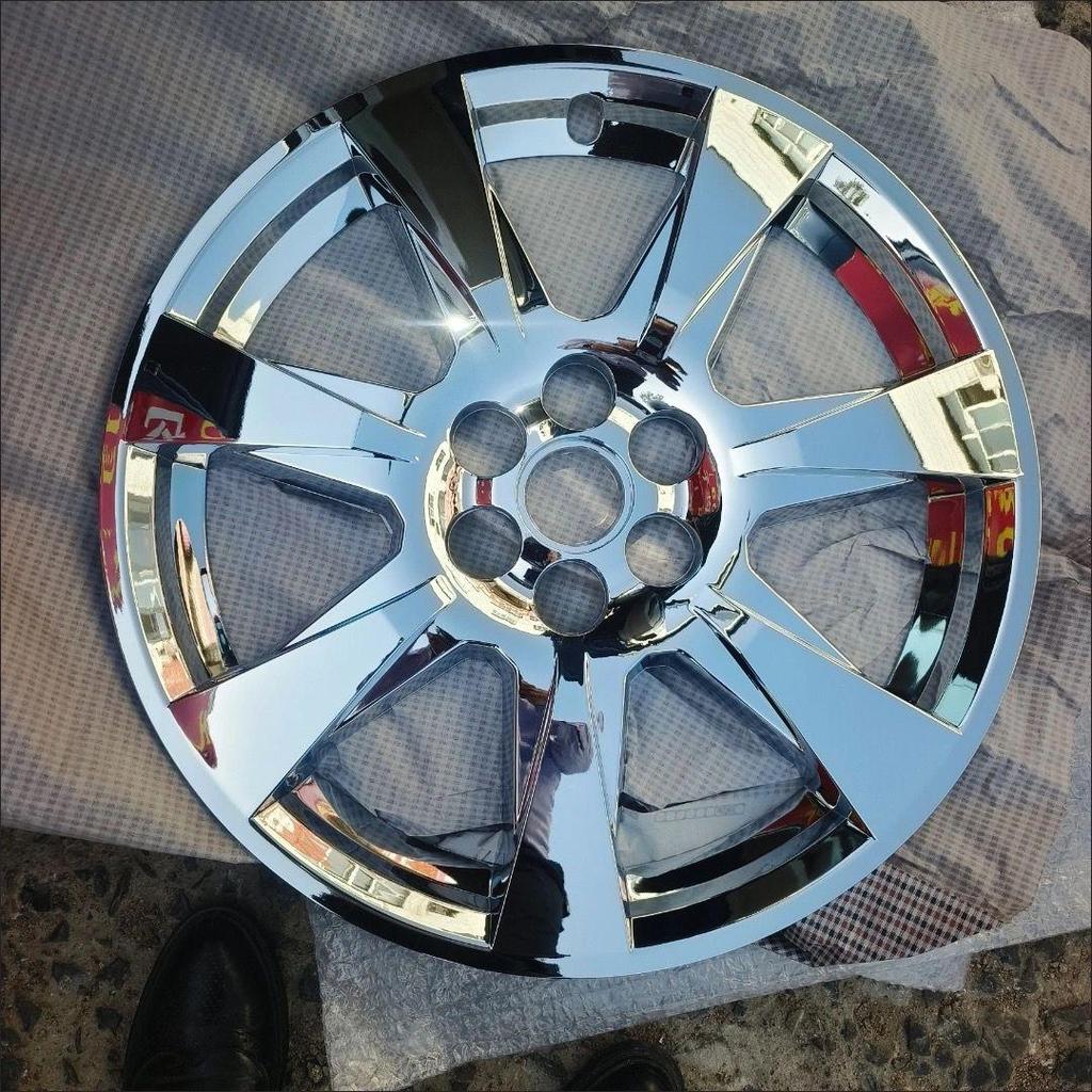 Cadillac SRX 20" Chromované ocelové kryty kol