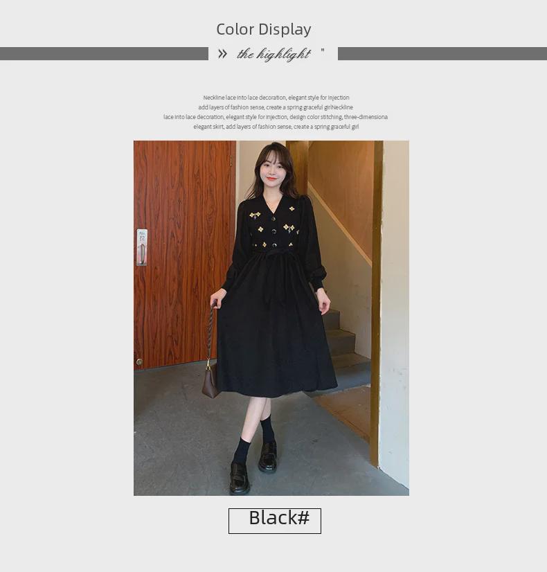 Large Size Retro French V-Neck Dress with Floral Embroidery and High-End Waist Design