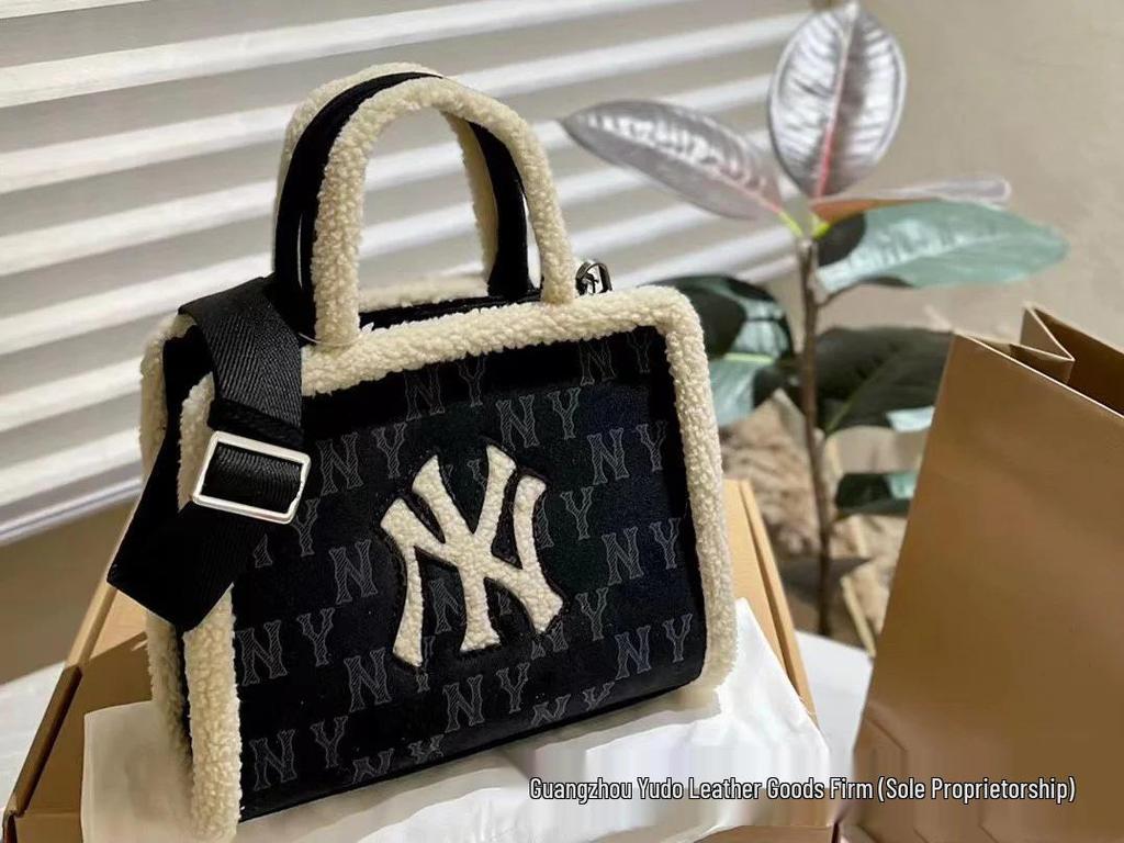 2024 Fall/Winter Korea MLB Versatile Lambswool Tote Bag