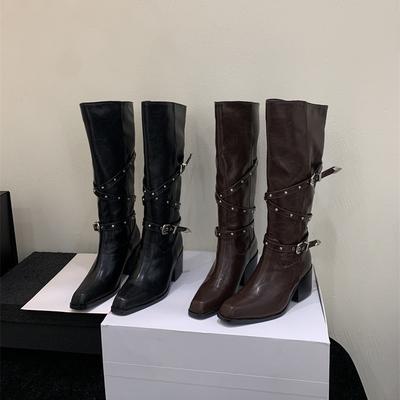 Bottes pointues britanniques 2025 nouvelle collection automne rehaussantes niche rétro rivet talon haut mais genou bottes de chevalier