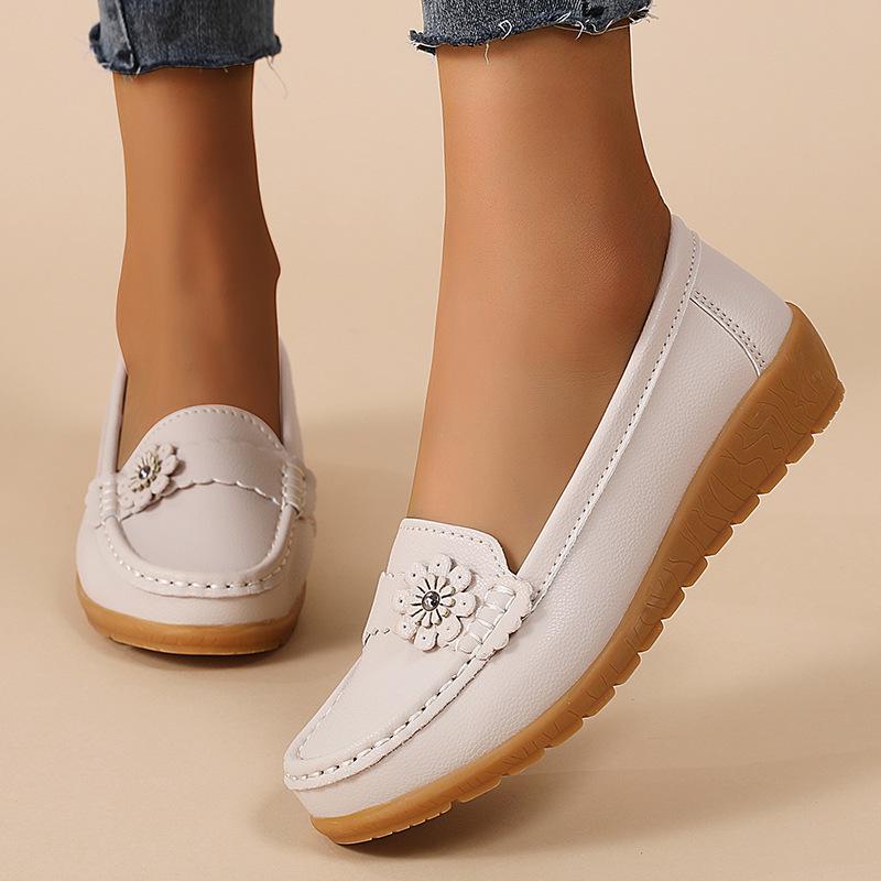 Fashionable Women's Loafers: Versatile Spring & Autumn Bean Shoes