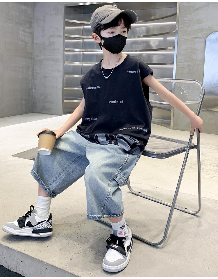 Boys' summer outfit set 2026 new style, handsome and fashionable for children, with sleeveless vest and thin two-piece set