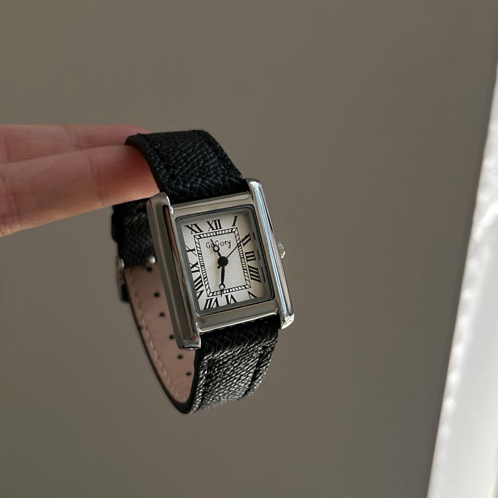 Women Square Rome Dial Watch Retro Quartz Watches Leather Strap Wristwatches