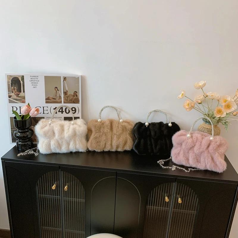 Exquisite square velvet high-quality fur sense luxury new shoulder bags for women simple