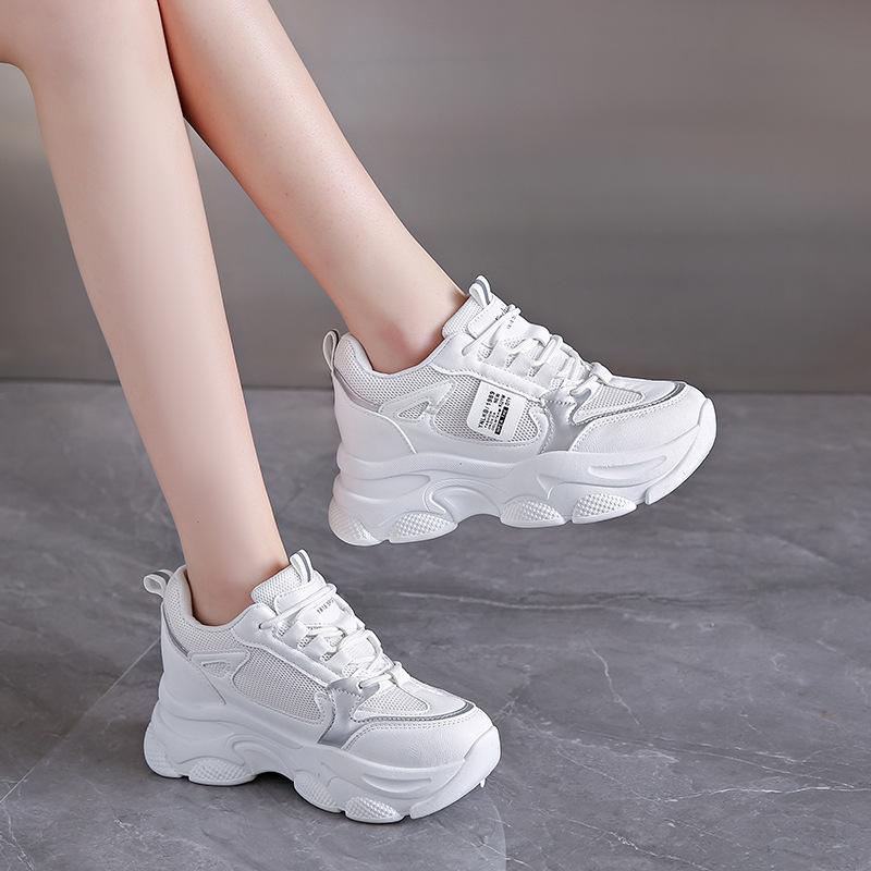 Mesh breathable thick-soled dad shoes women's 2025 new spring and autumn height increase Internet celebrities show feet small leisure sports women's