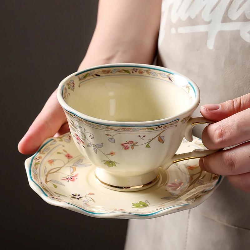 European-style Gold-Rimmed Coffee Cups And Saucers Ceramic Flower Design Coffee Cup Perfect for Cappuccino Latte