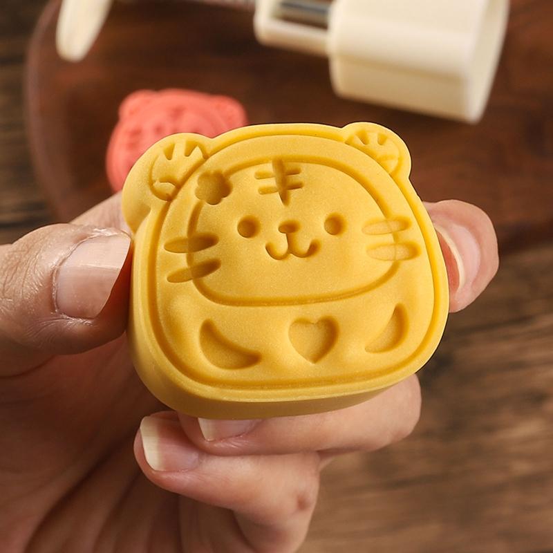 50g Cute Tiger Shape Plastic Mooncake Molds Mooncake Mould DIY Baking Accessories Kitchen Gadget for Mid-Autumn Festival