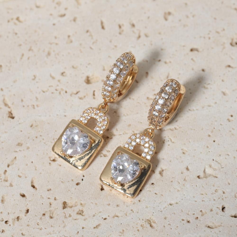 1 Pair Luxury Heart Shape Lock Dangle Earrings for Women Zirconia Earring Jewelry Wedding Party Accessories