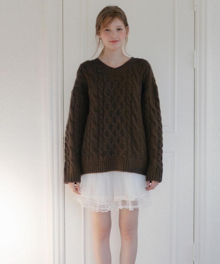 LETTERA Alpaca Vintage Cable V-Neck Knit