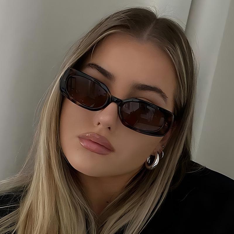 New fashion small frame square sunglasses versatile street shot personalized Internet celebrity sunglasses high sense Spice Girl