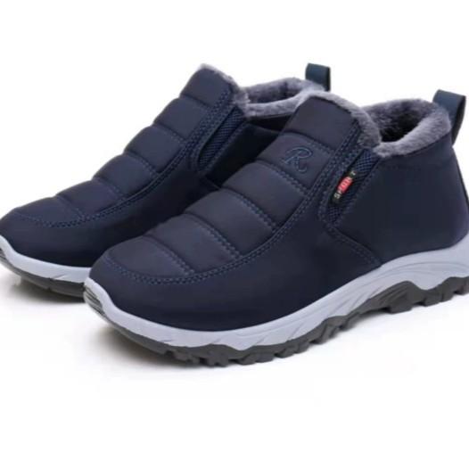 Shoes men's new velvet comfortable old Beijing cotton shoes winter soft sole non-slip warm men's snow boots are not tired