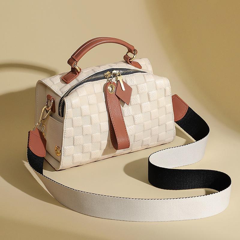 Bag Women's New Autumn and Winter Messenger Bag Leather Women's Bag High-end Handbag Niche Design Pillow Bag