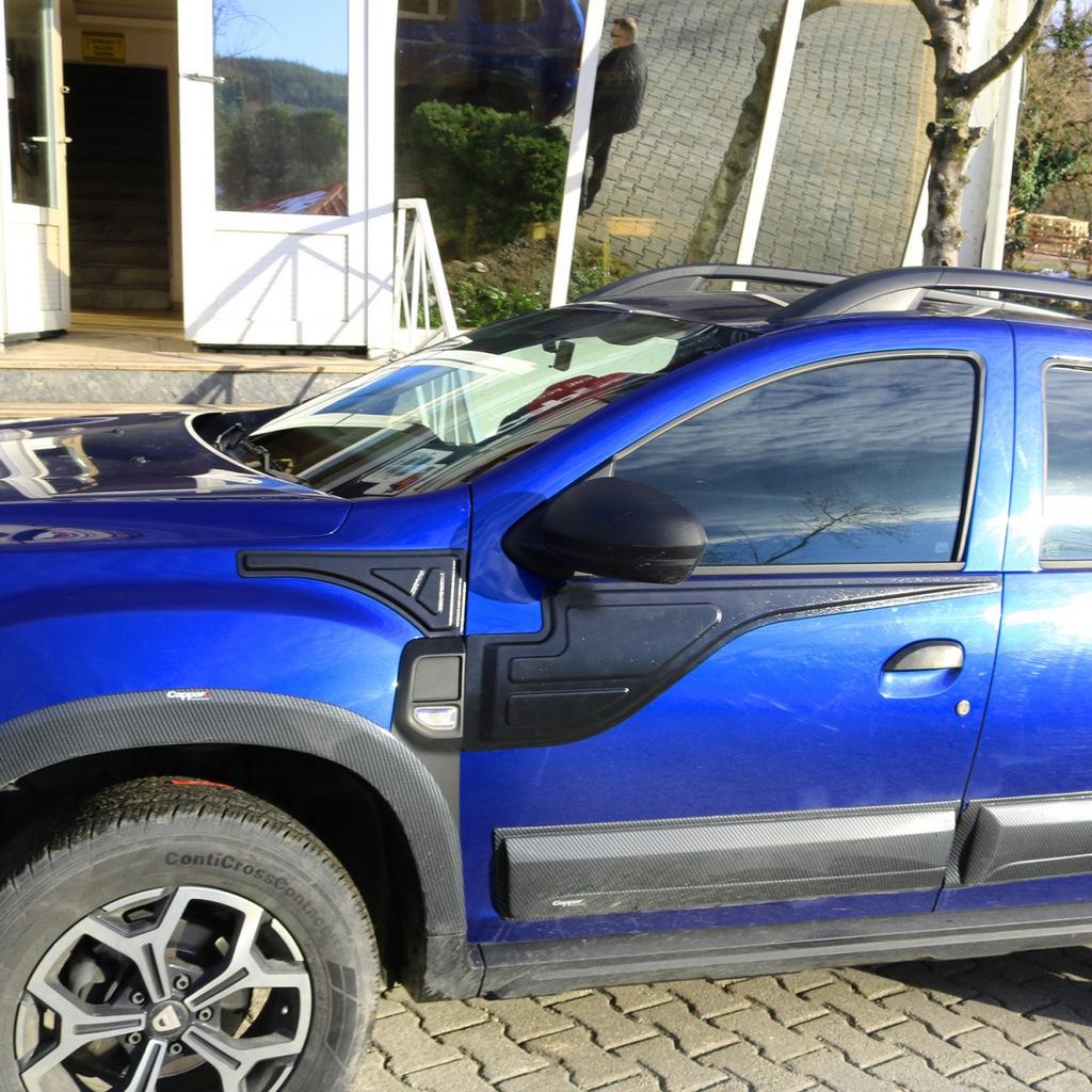 Верхние накладки на дверь (4 шт) для Renault Duster 2018-2024 гг