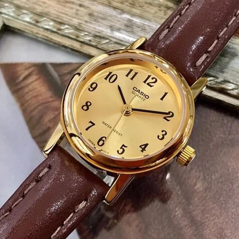Casio STANDARD series, simple, fashionable, business and casual, classic pointer, digital scale, waterproof, quartz movement, leather MTP-1095Q-9B1