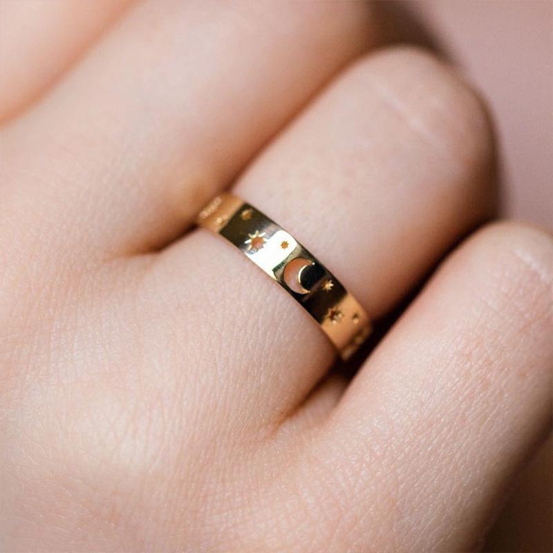 1Pc Simple Star and Moon Hollow Ring, Suitable for Both Men and Women