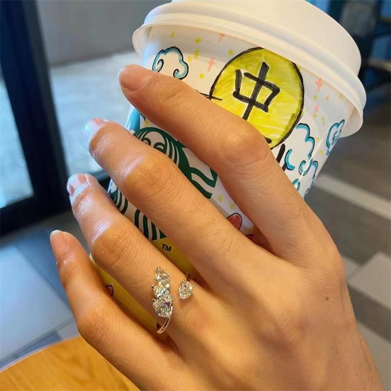 Elegant Minimalist Women s Open Ring - Trendy Design Redefining Style Adjustable