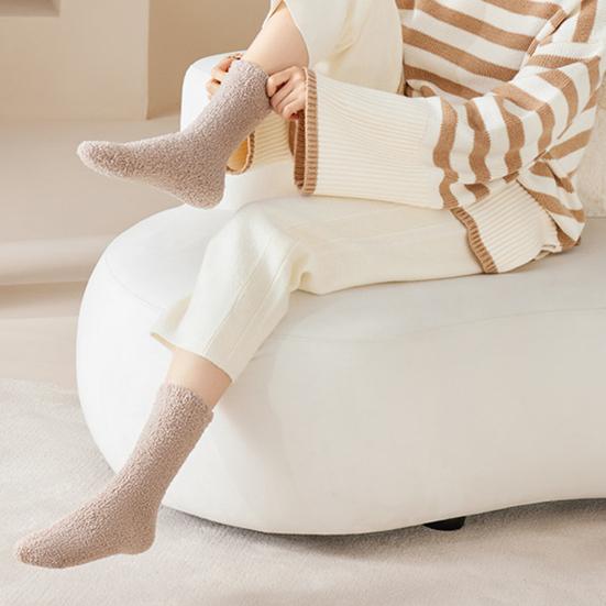 Mid Calf Warm Winter Socks Coral Fleece Crew for Women, Thickened Non-slip Socks, Fuzzy Anti Slip Home House Soft Plush Thermal Mittens Cold