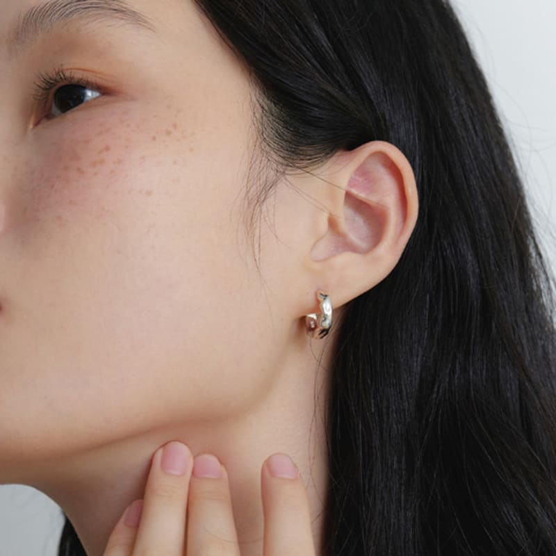 

byweekend Hammer earring silver