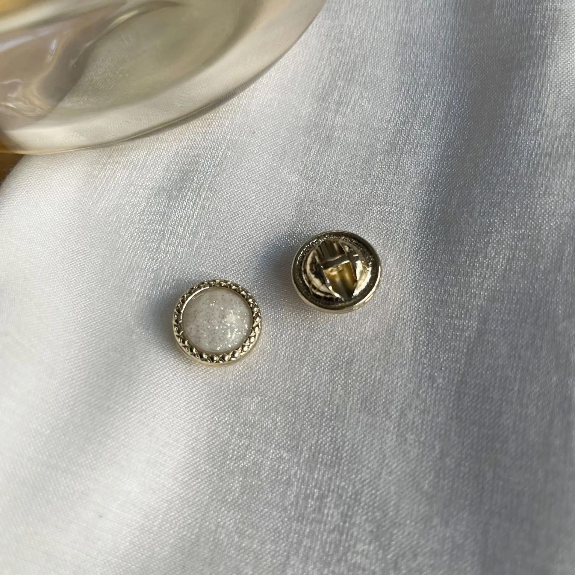 

10 шт. роскошные золотые пуговицы диаметром 11,5 мм, маленькие металлические пуговицы с хвостовиком, декоративные пуговицы для блузки, свитера 11.5mm белый