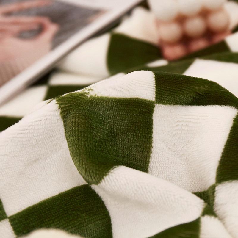 Nordic Thick Warm Checkered Blanket Double Layer Lamb Wool Leisure Blanket for Office Nap Bedspread with Edging for All Seasons