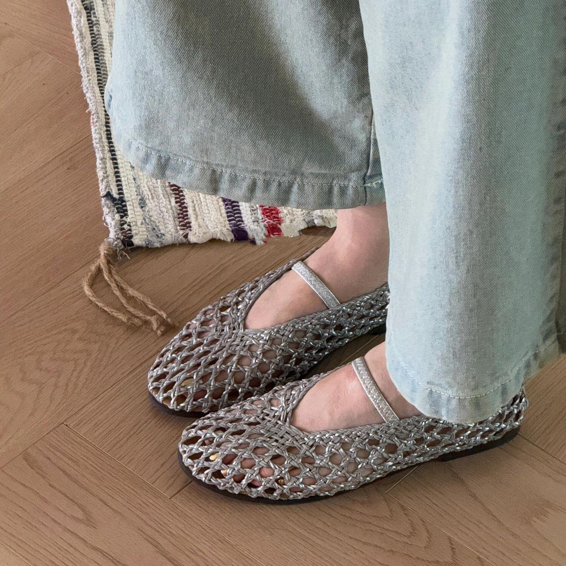 

Sheepskin version~ Hollow-out handwoven sandals women s one-word with round head flat-soled single shoes genuine leather shallow mouth Mary Jane shoes 40 срібний
