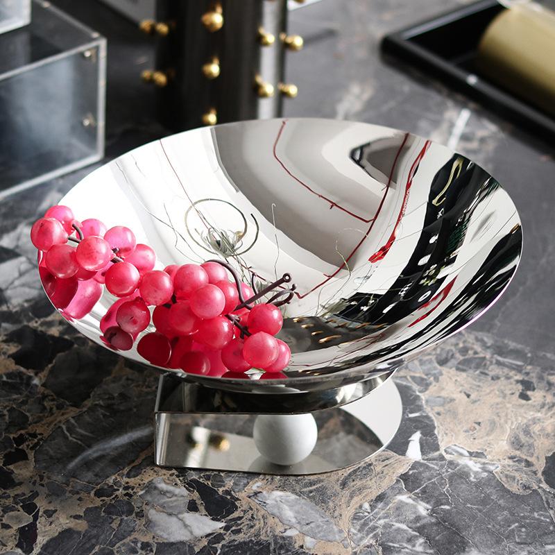 Leichter Luxus-Halbkreis aus Metall, abstrakte hängende Obstteller, Esstischdekoration, Designer-Modellzimmer, Couchtisch, Snacktablett, Dekoration