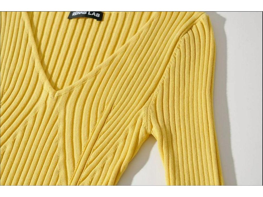 2026 American Hot Girl Rib Knit V-Neck Bodycon Sweater Dress with Slim Fit and Split Hem