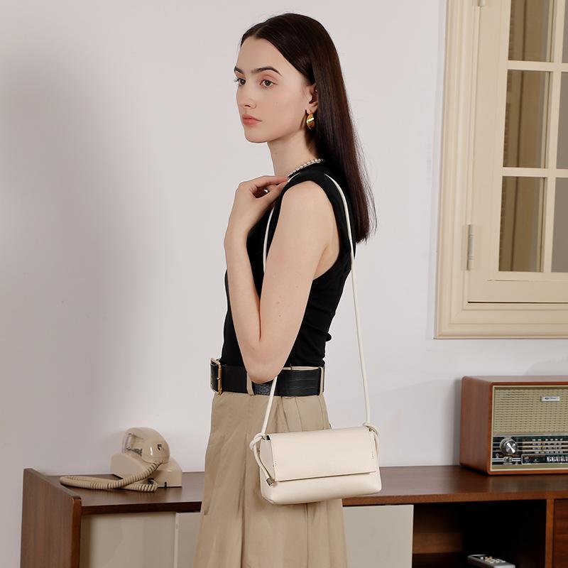 Top Layer Cowhide Hundred Styles Fashionable Women's Bag 2025 New Style Small Popular Single Shoulder Underarm Small Bag