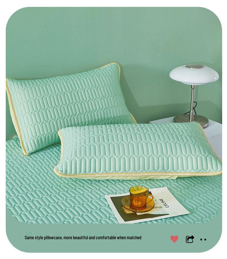Summer Ice Silk Cool Mat Set: Soft Three-Piece Latex Mattress Cool Pad for Dorm Beds