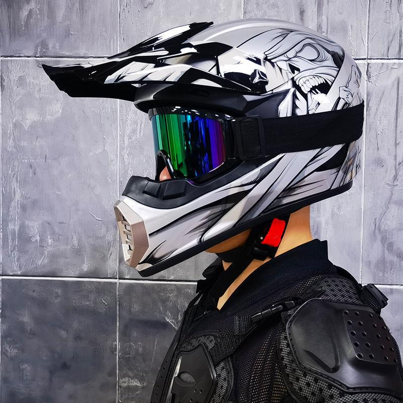 Summer off-road men and women off-road helmet electric bicycle helmet four seasons Internet celebrity helmet bicycle helmet student handsome