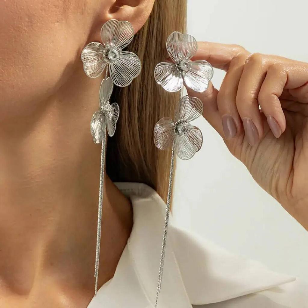 SHIXIN Elegant Rhinestone Flower Long Tassel Drop Earrings for Women Luxury Metal Petal Floral Pendant Earring Wedding Jewelry