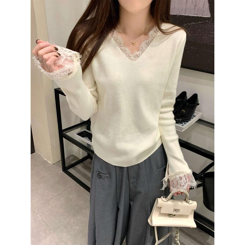 V-neck Lace Flared Sleeve Knitted Sweater Women's Spring and Autumn Winter Bottoming Shirt Pullover Retro Temperament Sweater
