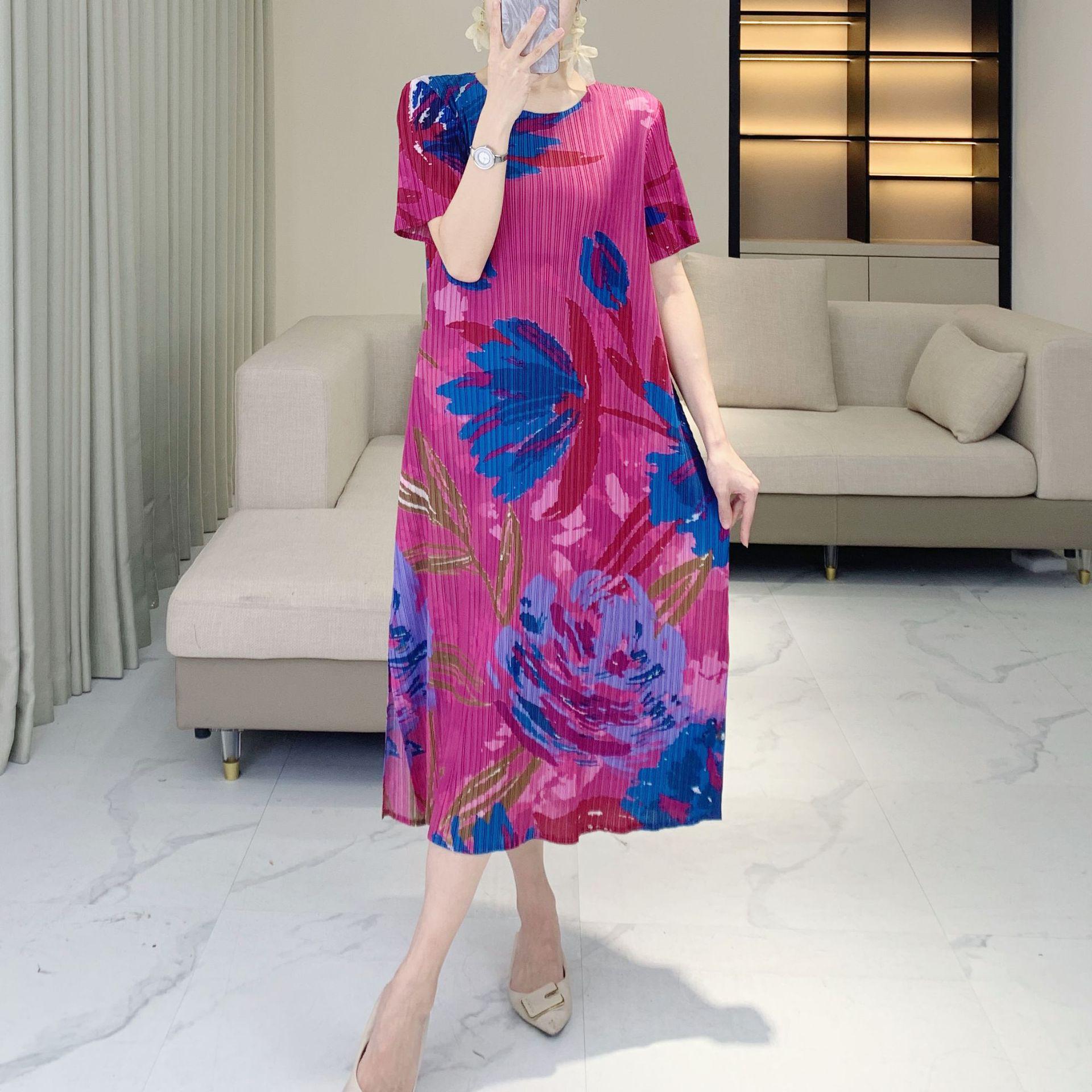 

2025 Spring/Summer Women s Plus Size Mid-Length Pleated Dress One Size (90-150 jin) рожевий червоний колір