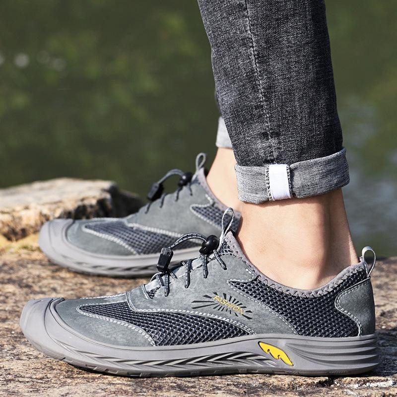 Übergröße Outdoor-Schuhe Sommer atmungsaktives Mesh Bachwanderschuhe Bergsteigen Freizeitschuhe Zehenschutzkappe Anti-Kick Wandern Herrenschuhe