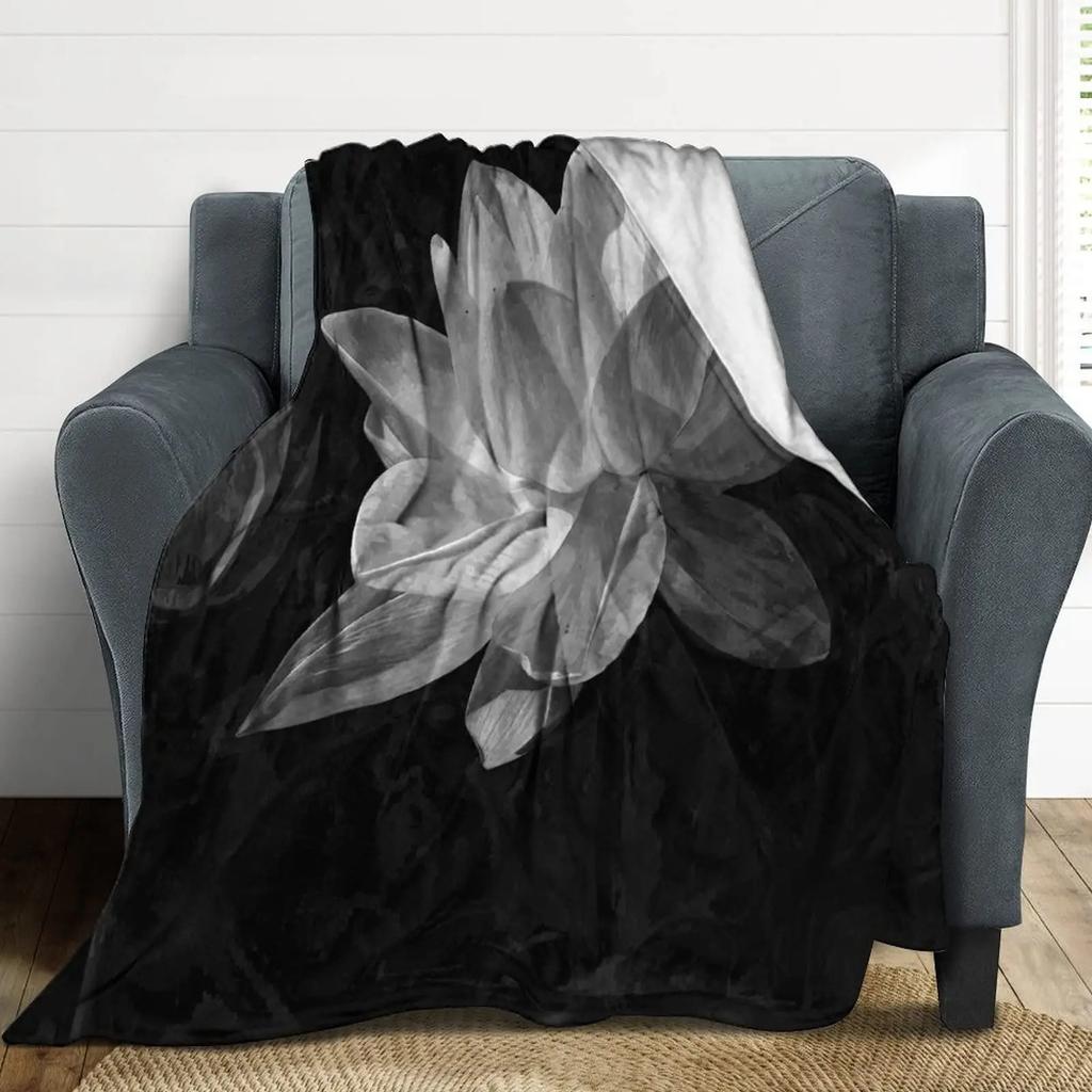Lily of the Valley Soft Blanket Four Seasons Warm Lightweight Flannel Blanket Holiday Gift Blanket