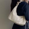 Design Sense French Single Shoulder Pleated Cloud Underarm Bag Fashionable Simple and High-end Women's Bag