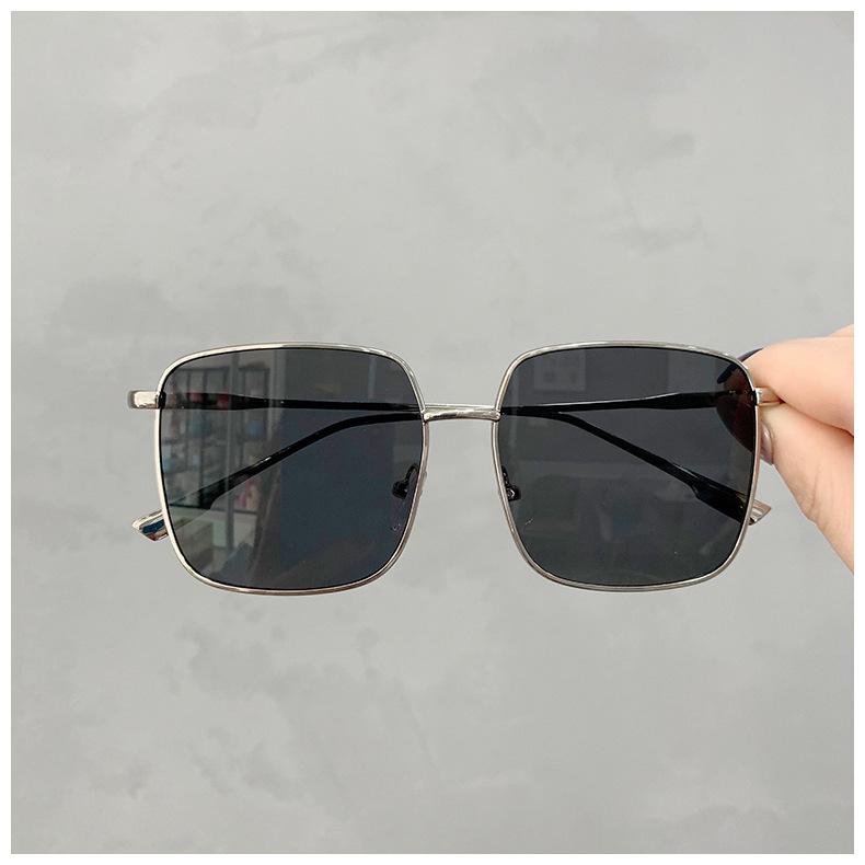 

High Quality Sunglasses Men Women Fashion Trendy Sunshine Blocking Outdoor Sun glasses Square Shape Female Sunglass