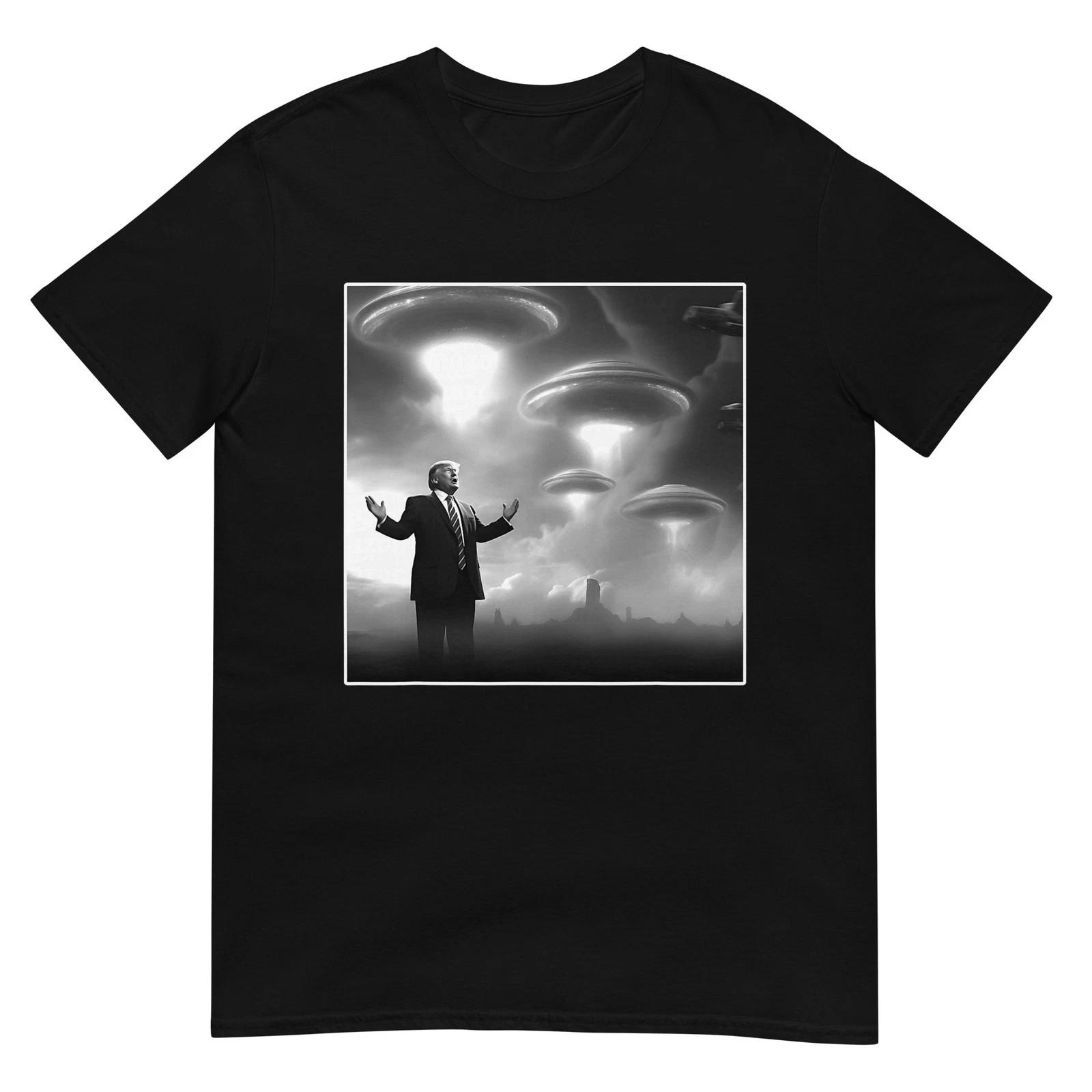 Trump UFO T-Shirt M