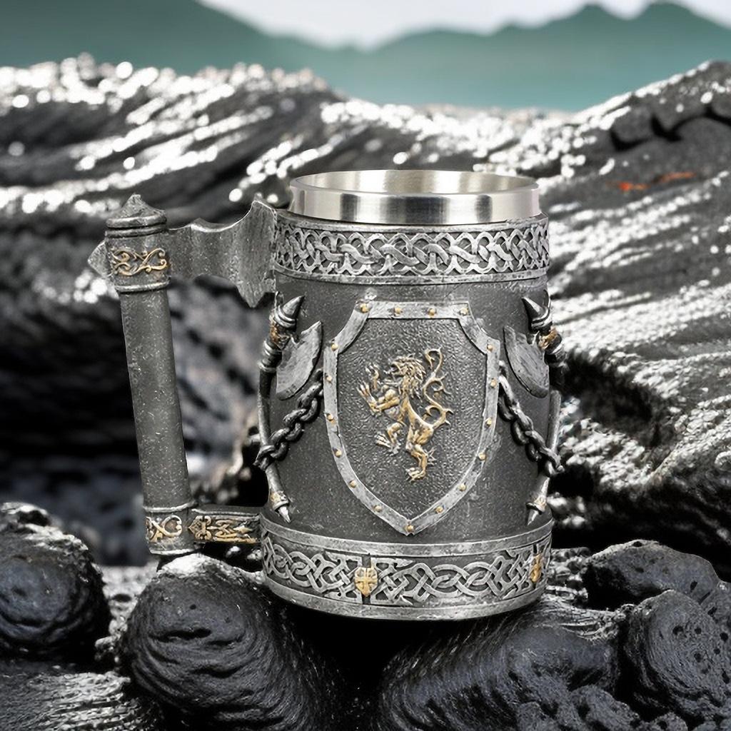 Medieval Viking Axe Mug, British Golden Lion Shield Beer Mug Stainless Steel Coffee Mug Tomahawk Beer Mug